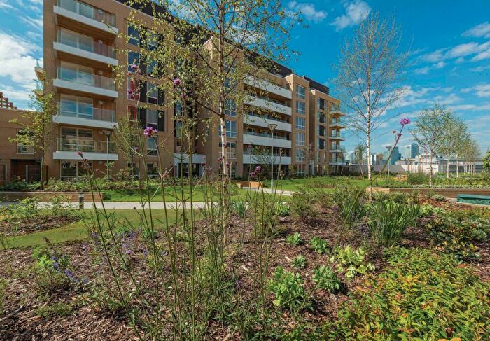 2 Bedroom Flat To Rent In Hallsville Quarter, Canning Town, E16