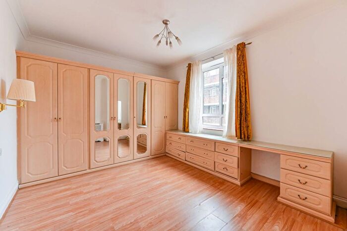 3 Bedroom Flat To Rent In Townshend Estate, St John's Wood, London, NW8