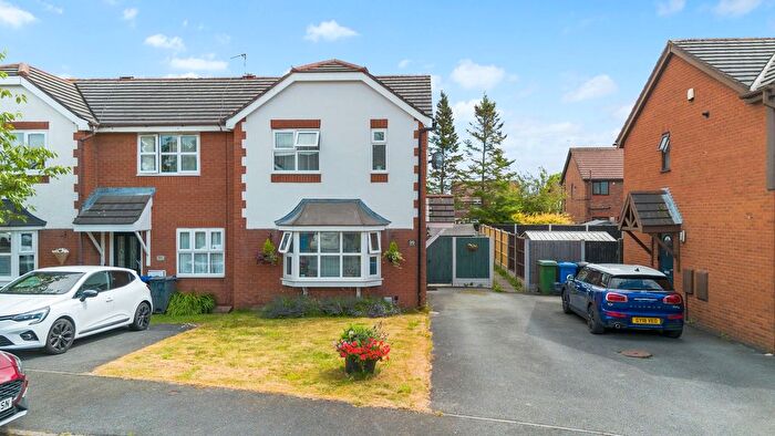 3 Bedroom Semi Detached House For Sale In Matlock Close, Great Sankey, WA5