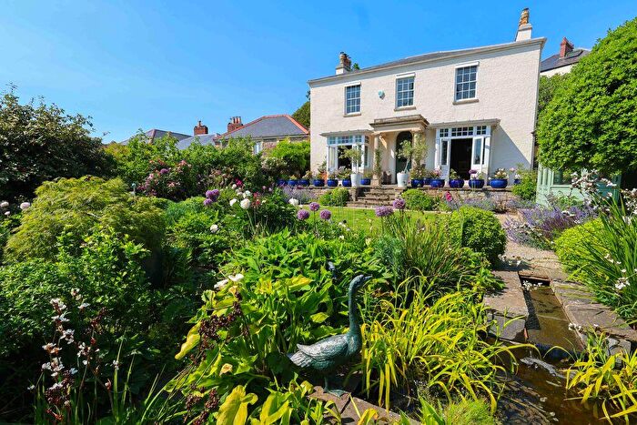 4 Bedroom Detached House For Sale In Highdale Road, Clevedon, BS21