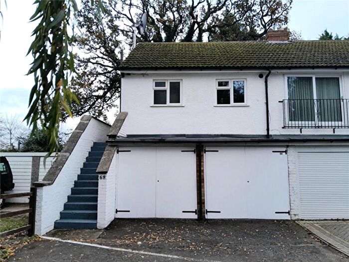 3 Bedroom Semi Detached House For Sale In Elmdon Road, Marston Green, Birmingham, West Midlands, B37