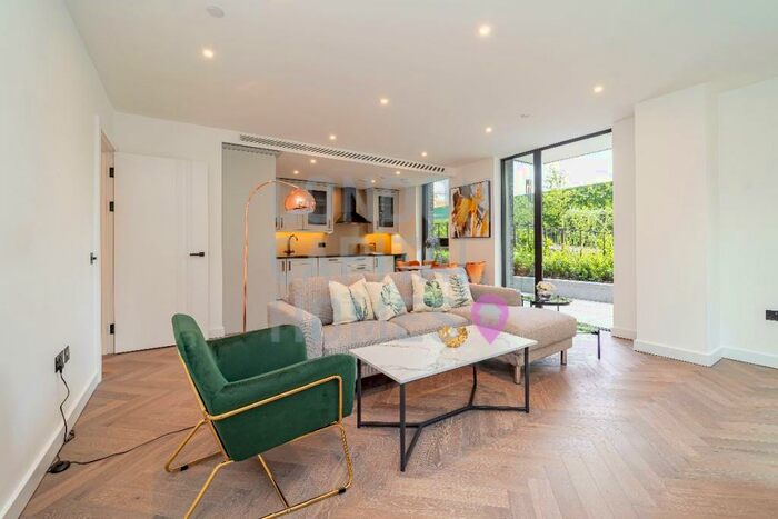 2 Bedroom Apartment To Rent In -Bed Apartment In Merino Wharf, Arrival Square, Vaughan Way, London, E1