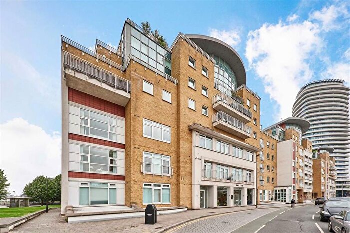 1 Bedroom Flat For Sale In Lombard Road, Battersea, SW11