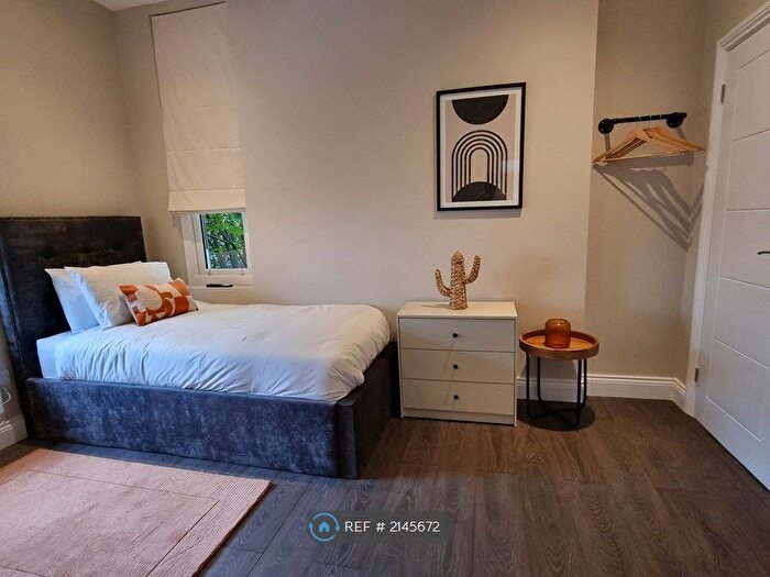 Studio To Rent In Crescent Road, Bournemouth, BH2