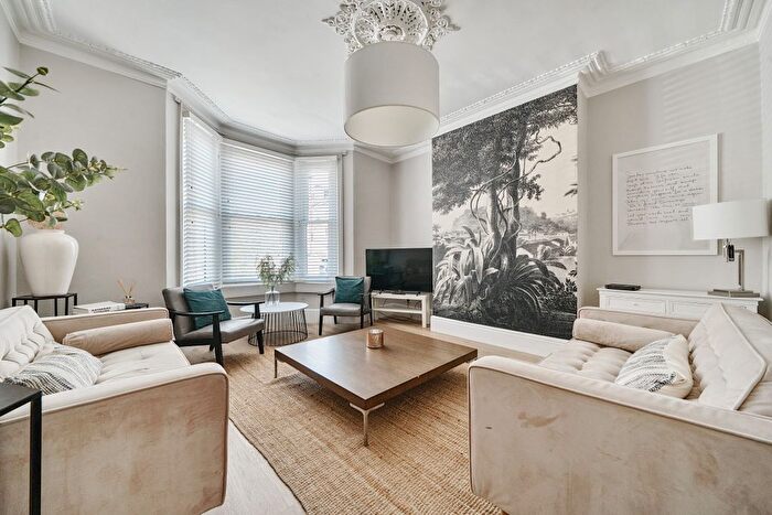 4 Bedroom Flat For Sale In Station Road, Lower Weston, BA1