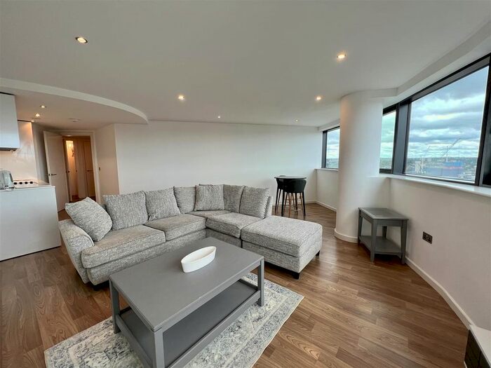 2 Bedroom Flat To Rent In Water Lane, Leeds, LS11