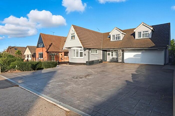 5 Bedroom Detached House For Sale In Homefields Avenue, Benfleet, Essex, SS7