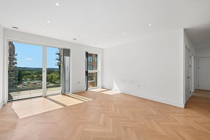 2 Bedroom Flat For Sale In Birch House, Blackheath, London, SE3