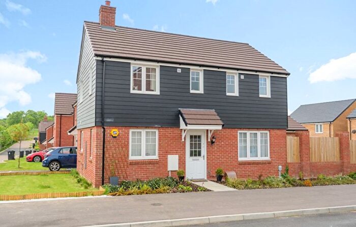3 Bedroom Property To Rent In Longden Close, Andover, Hampshire, SP11