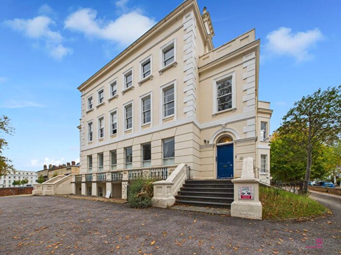 2 Bedroom Apartment To Rent In London Road, Cheltenham, GL52