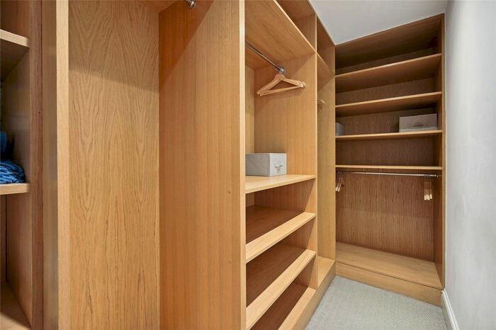 2 Bedroom Flat To Rent In Boltons Place, South Kensington, SW5
