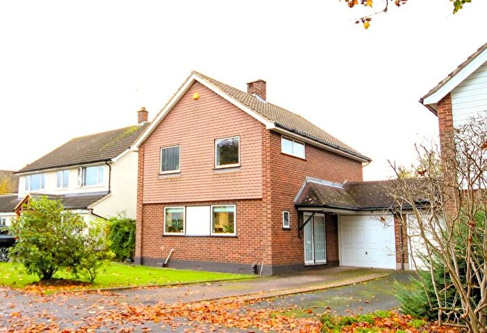 3 Bedroom Detached House For Sale In Princes Way, Hutton, Brentwood, Essex, CM13