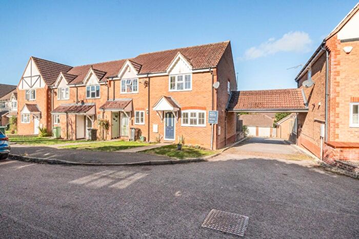 3 Bedroom End Of Terrace House For Sale In Tuckers Road, Faringdon, Oxfordshire, SN7
