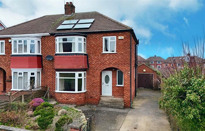 3 Bedroom Semi Detached House For Sale In Captain Cooks Crescent, Marton, TS7
