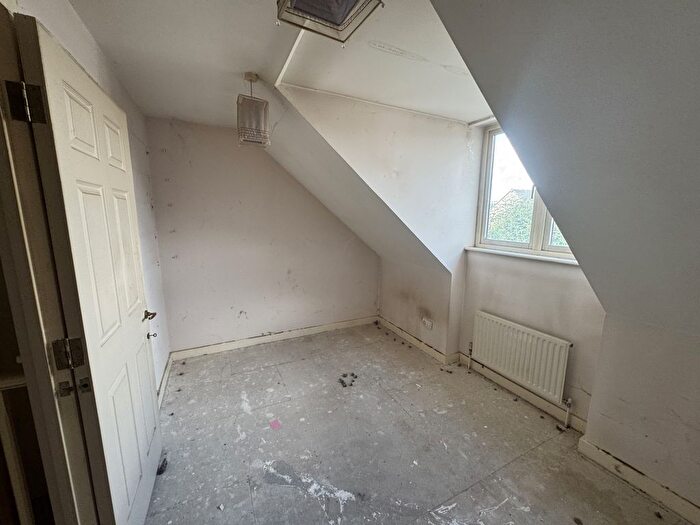 2 Bedroom Property For Sale In Ching Way, Chingford, London, E4