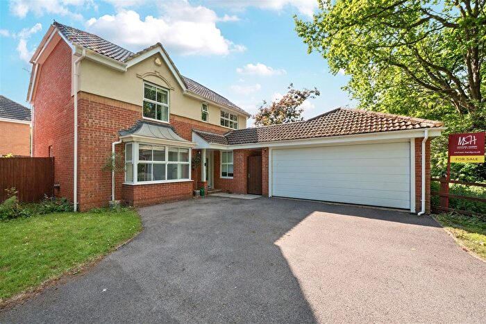 4 Bedroom Detached House For Sale In Babbage Way, Bracknell, Berkshire, RG12