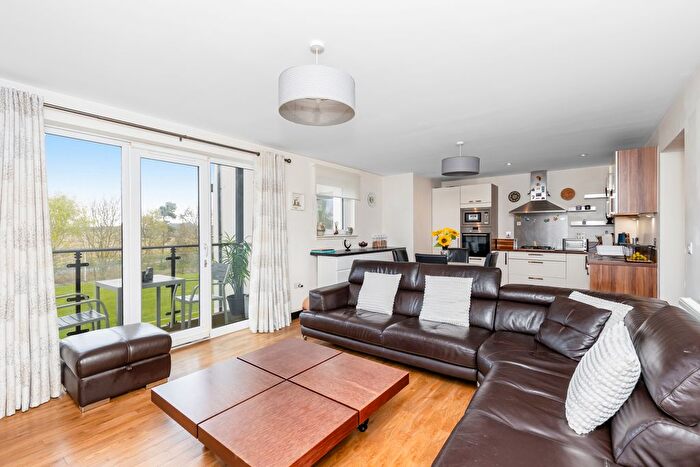2 Bedroom Flat For Sale In / Burnbrae Park, Corstorphine, Edinburgh, EH12