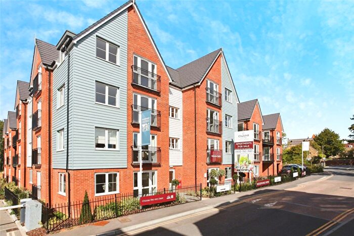 2 Bedroom Flat For Sale In Annison Street, Tonbridge, Kent, TN9