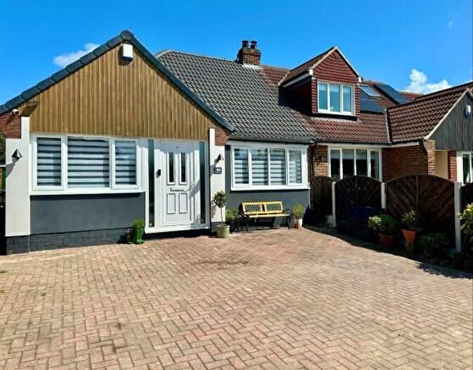 4 Bedroom Semi-detached Bungalow For Sale In Wheatlands, Great Ayton, Middlesbrough, TS9