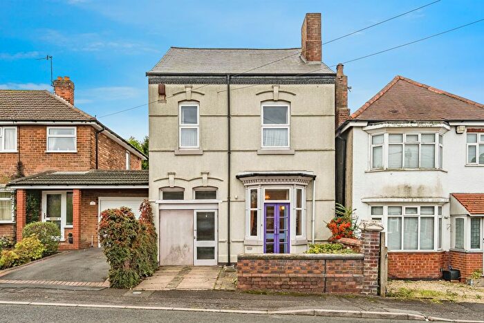 3 Bedroom Detached House For Sale In Himley Avenue, Dudley, DY1