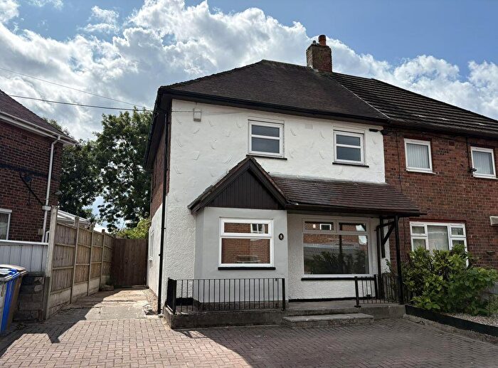 3 Bedroom Semi-Detached House To Rent In Taunton Way, Stoke-On-Trent, ST2