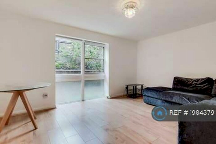 1 Bedroom Flat To Rent In Brookes Court, London, EC1N
