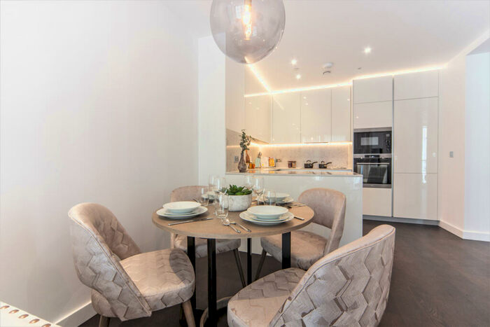 2 Bedroom Flat To Rent In Charles Clowes Walk, SW11