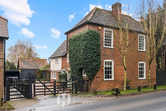 4 Bedroom Detached House For Sale In Beechtree Cottage, Hemel Hempstead Road, HP3