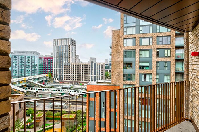 2 Bedroom Flat For Sale In Cherry Orchard Road, Croydon, CR0