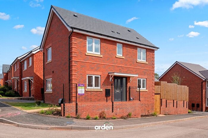 3 Bedroom Detached House For Sale In Whitford Road, Bromsgrove, B61