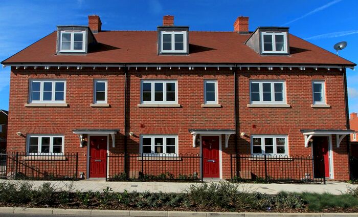 4 Bedroom Town House To Rent In Rosemary Lane, Waterlooville, PO7