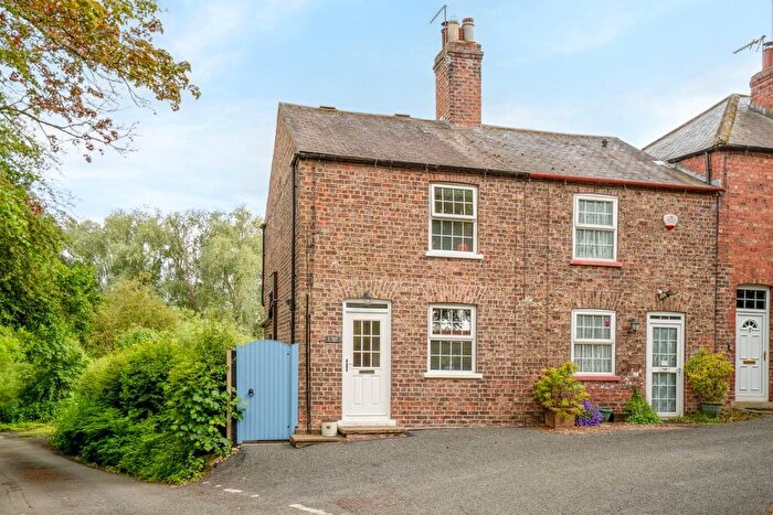 3 Bedroom End Of Terrace House For Sale In Church View, Bolton Percy, York, YO23