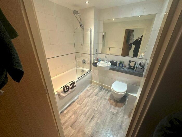 2 Bedroom Flat To Rent In The Reach, Leeds Street, Liverpool, L3