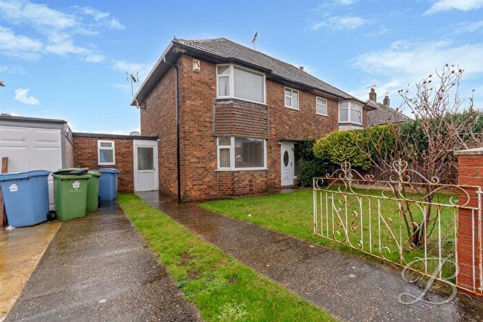 3 Bedroom Semi Detached House For Sale In Hammerwater Drive, Warsop, Mansfield, NG20