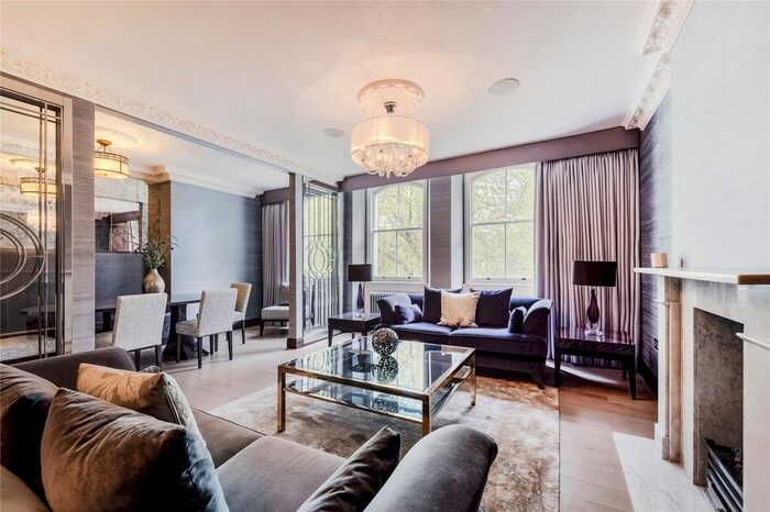 3 Bedroom Flat To Rent In Rutland Gate, London, SW7