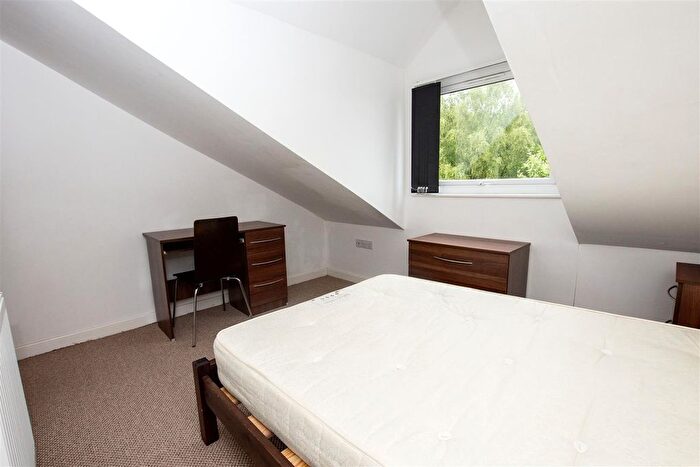 5 Bedroom Property To Rent In Heeley Road, Selly Oak, Birmingham, B29