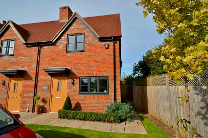 2 Bedroom Semi-Detached House For Sale In Maple Close, Honeybourne, WR11