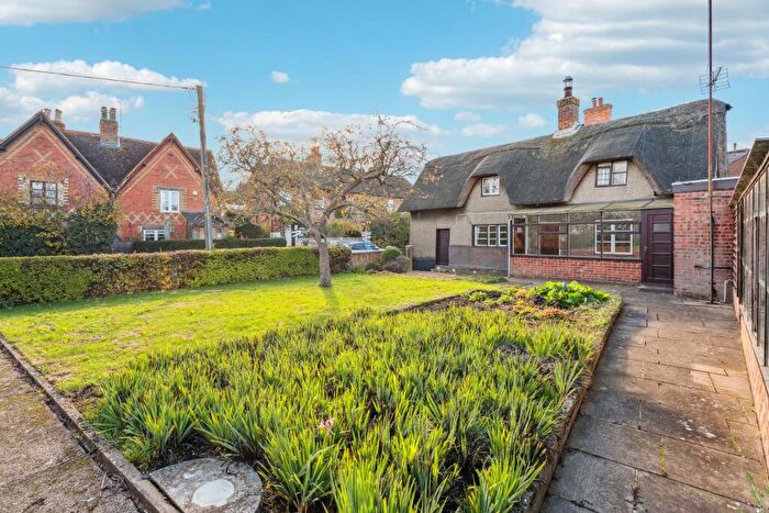 2 Bedroom Detached House For Sale In High Street, Pulloxhill, MK45