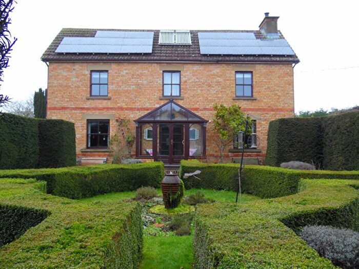 5 Bedroom Detached House For Sale In Bridge Road, Sutton Bridge, PE12