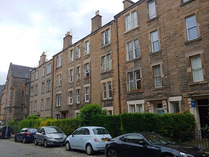 2 Bedroom Property To Rent In Glen Street, Tollcross, Edinburgh, EH3