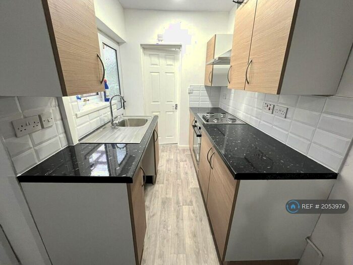 2 Bedroom Terraced House To Rent In Astley Avenue, Coventry, CV6