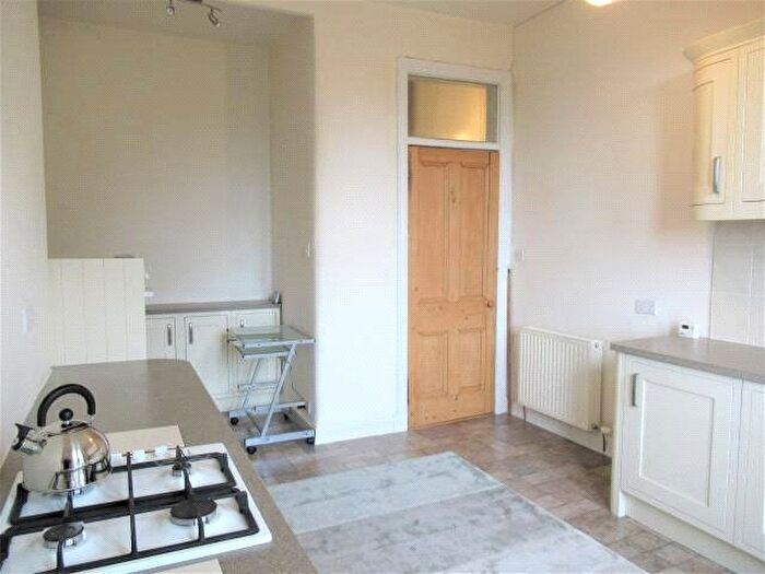 1 Bedroom Flat To Rent In Thornwood Avenue, Glasgow, G11