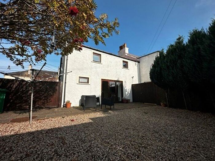 2 Bedroom Flat To Rent In Abbeywall Road, Pittenweem, Fife, KY10