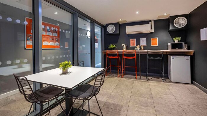 1 Bedroom Flat To Rent In Curzon Street, Nottingham, NG3