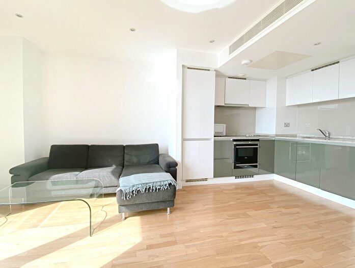 1 Bedroom Flat To Rent In Landmark West Tower, Marsh Wall, London, E14