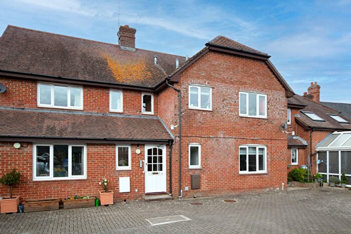 2 Bedroom Flat To Rent In Portway, Wantage, Oxfordshire, OX12