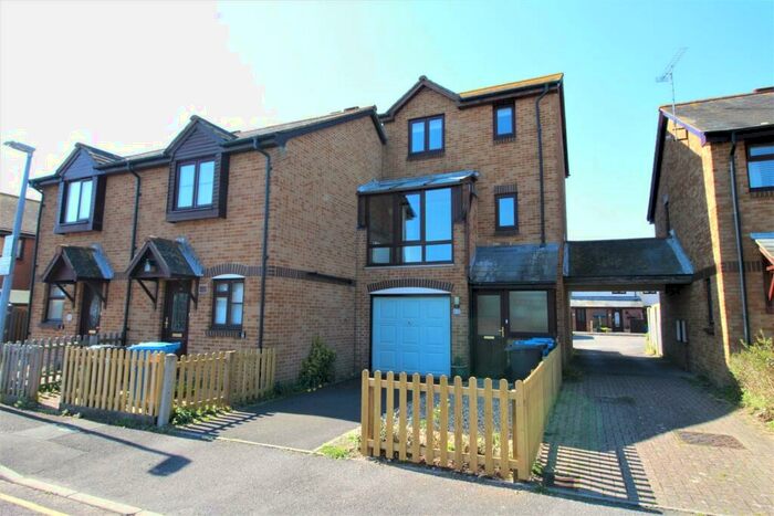 3 Bedroom End Of Terrace House To Rent In Harbourside Park, Poole, BH15