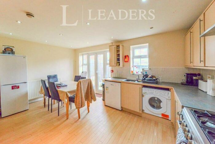 6 Bedroom Terraced House To Rent In Horsa Gardens, AL10