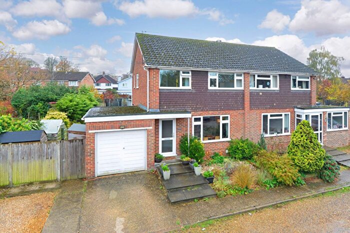 3 Bedroom Semi-Detached House For Sale In Pound Place Close, Shalford, GU4