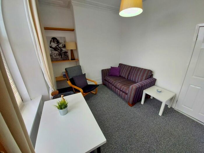 1 Bedroom Flat To Rent In George Street, The City Centre, Aberdeen, AB25